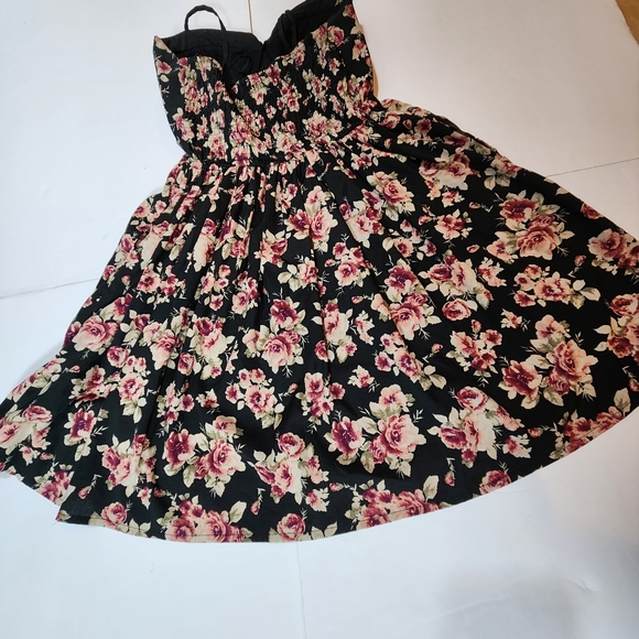 Band of Gypsies Black Background Floral Design Dress Size XS W-645 - Picture 10 of 16